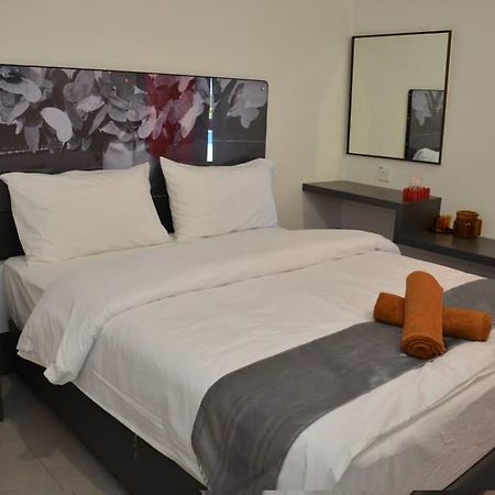 Oyo 90265 Hotel Ventura Kangar Eksteriør bilde