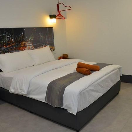 Oyo 90265 Hotel Ventura Kangar Eksteriør bilde